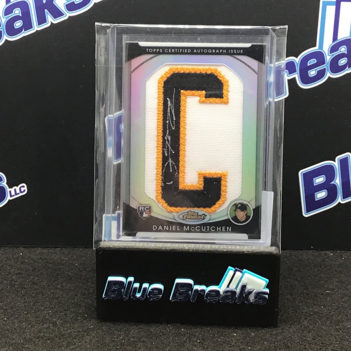 2010 Topps Finest Daniel McCutchen auto relic 29/75 #159 Pirates