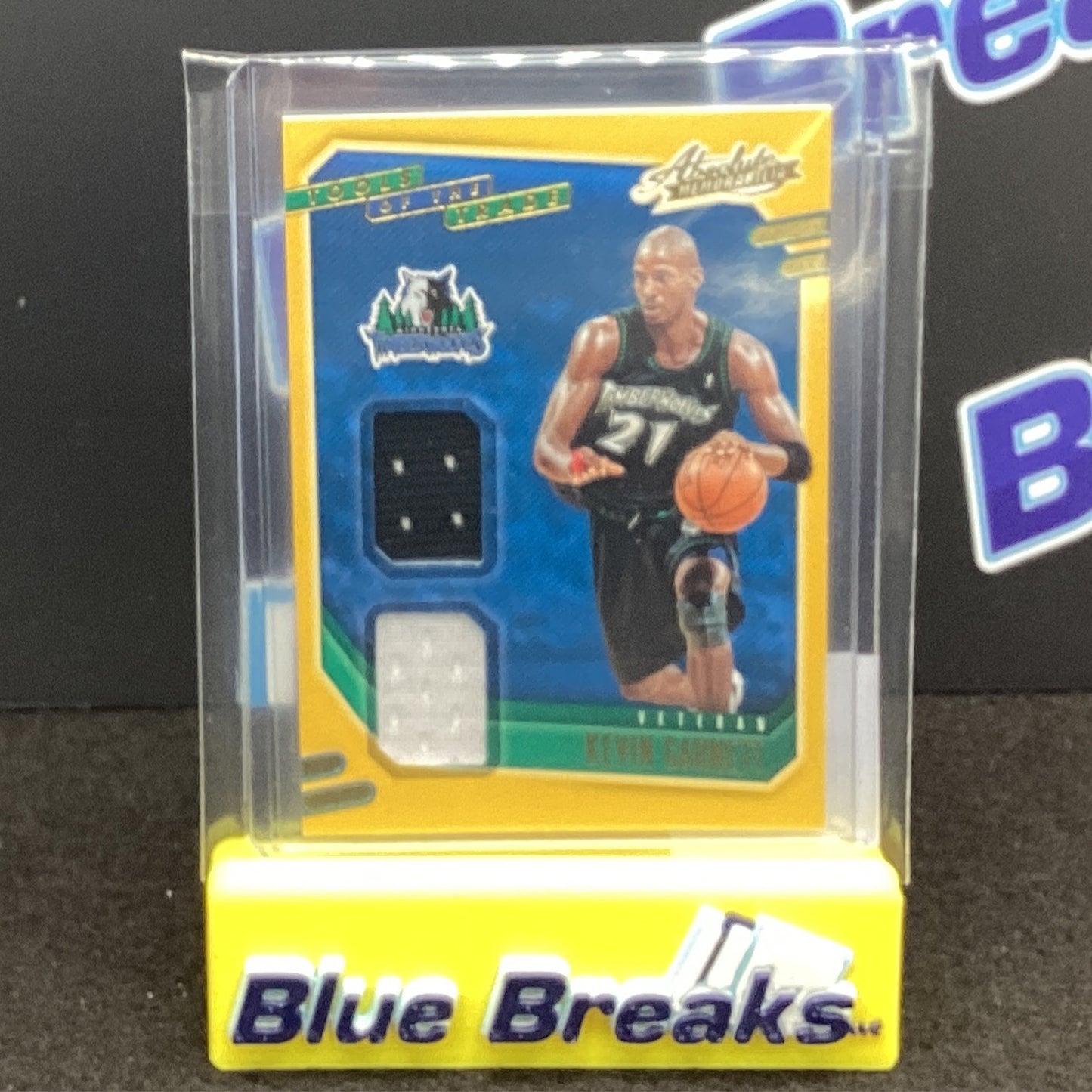 2020-21 Panini Absolute Memorabilia Tools of the Trade Kevin Garnett VT-KEV