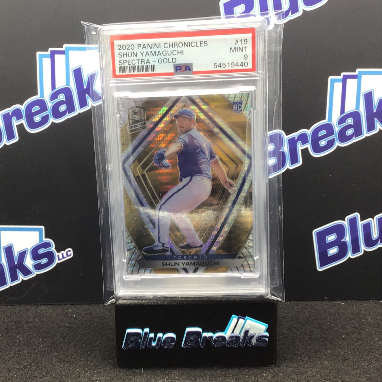 2020 Panini Chronicles Spectra Gold Shun Yamaguchi 04/10 #19 PSA 9 Blue Jays