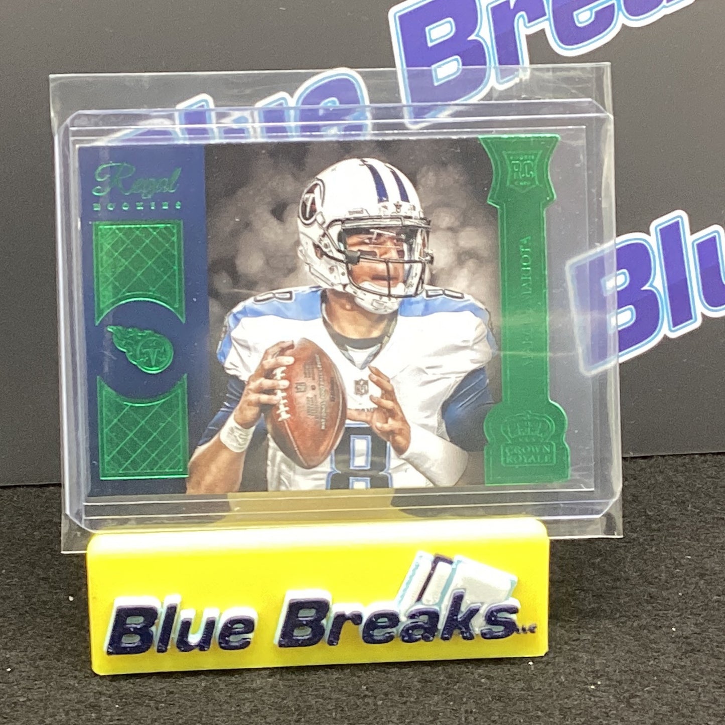 2015 Crown Royale - Marcus Mariota Die Cut Green
