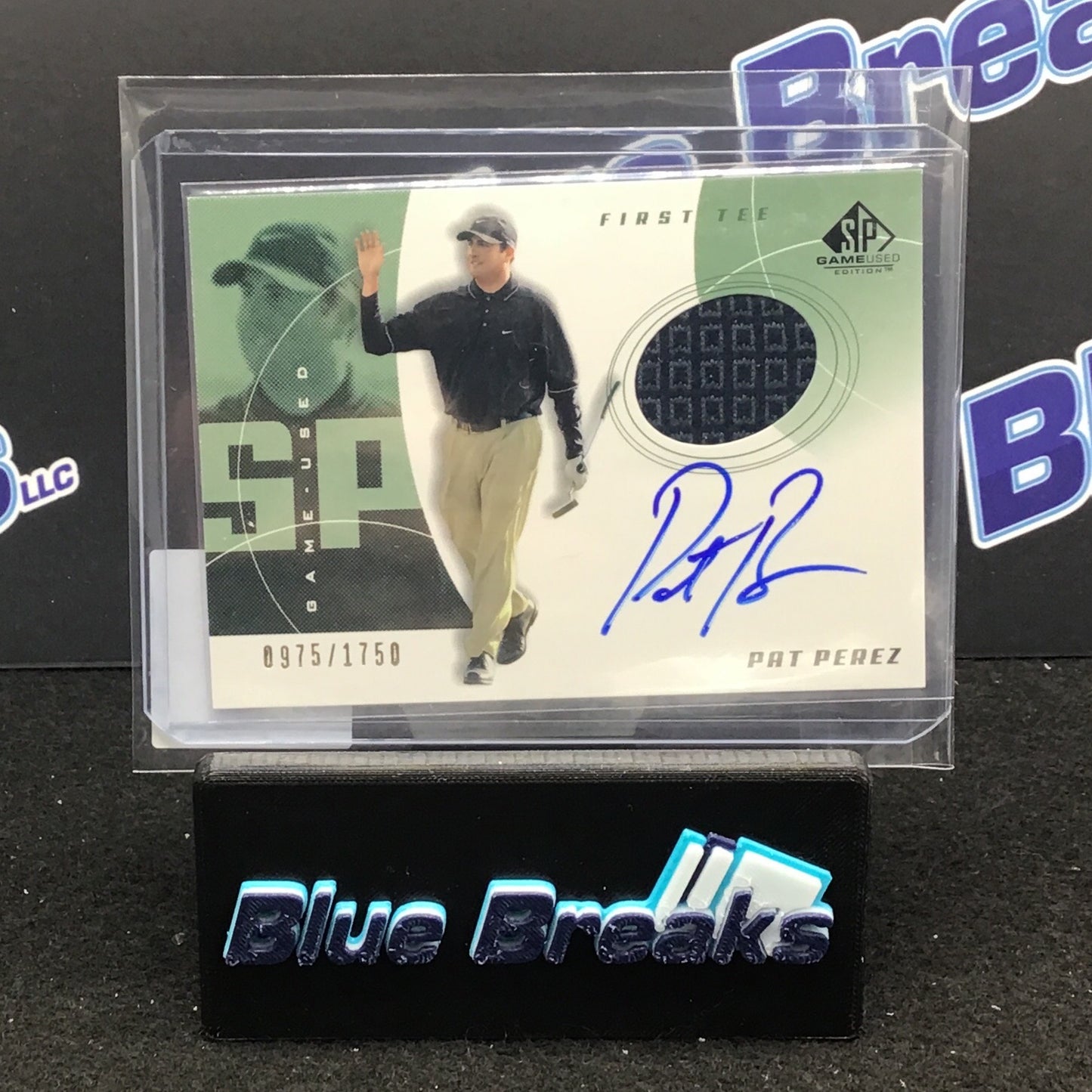 2002 Upper Deck SP Game Used Pat Perez auto 0975/1750 #68 Golf