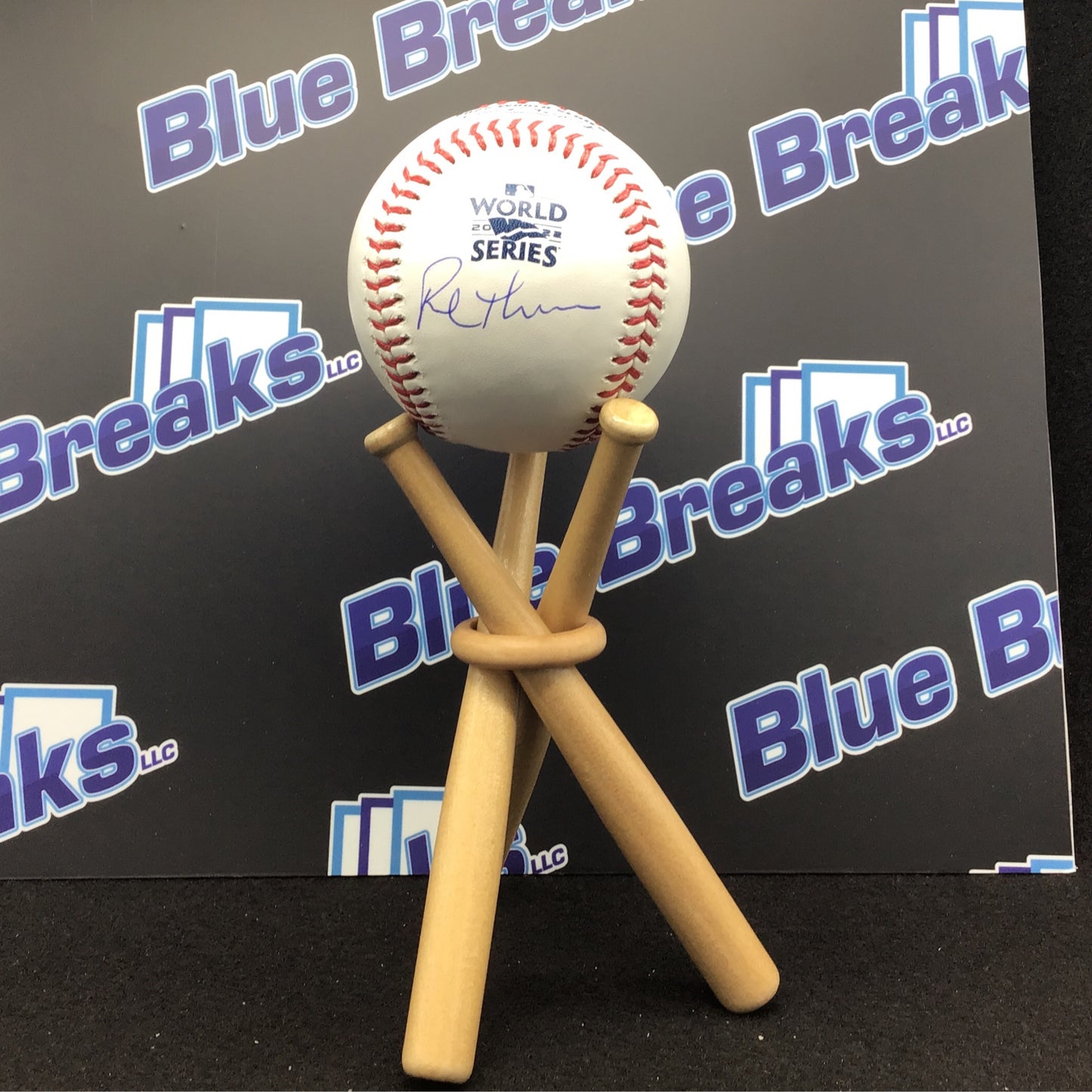 Rob Thompson autographed baseball