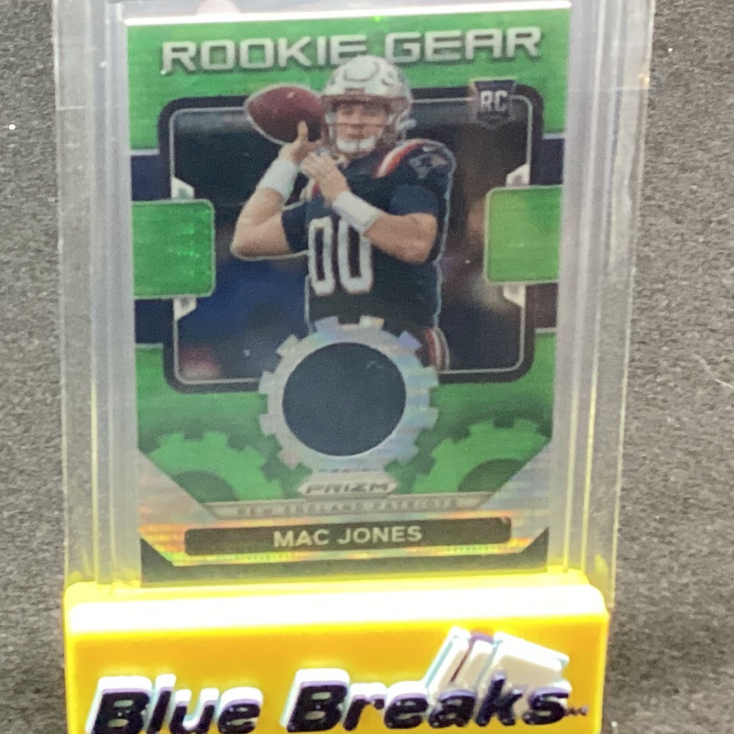 2021 Panini Prizm - Rookie Gear Green Mac Jones RG-6