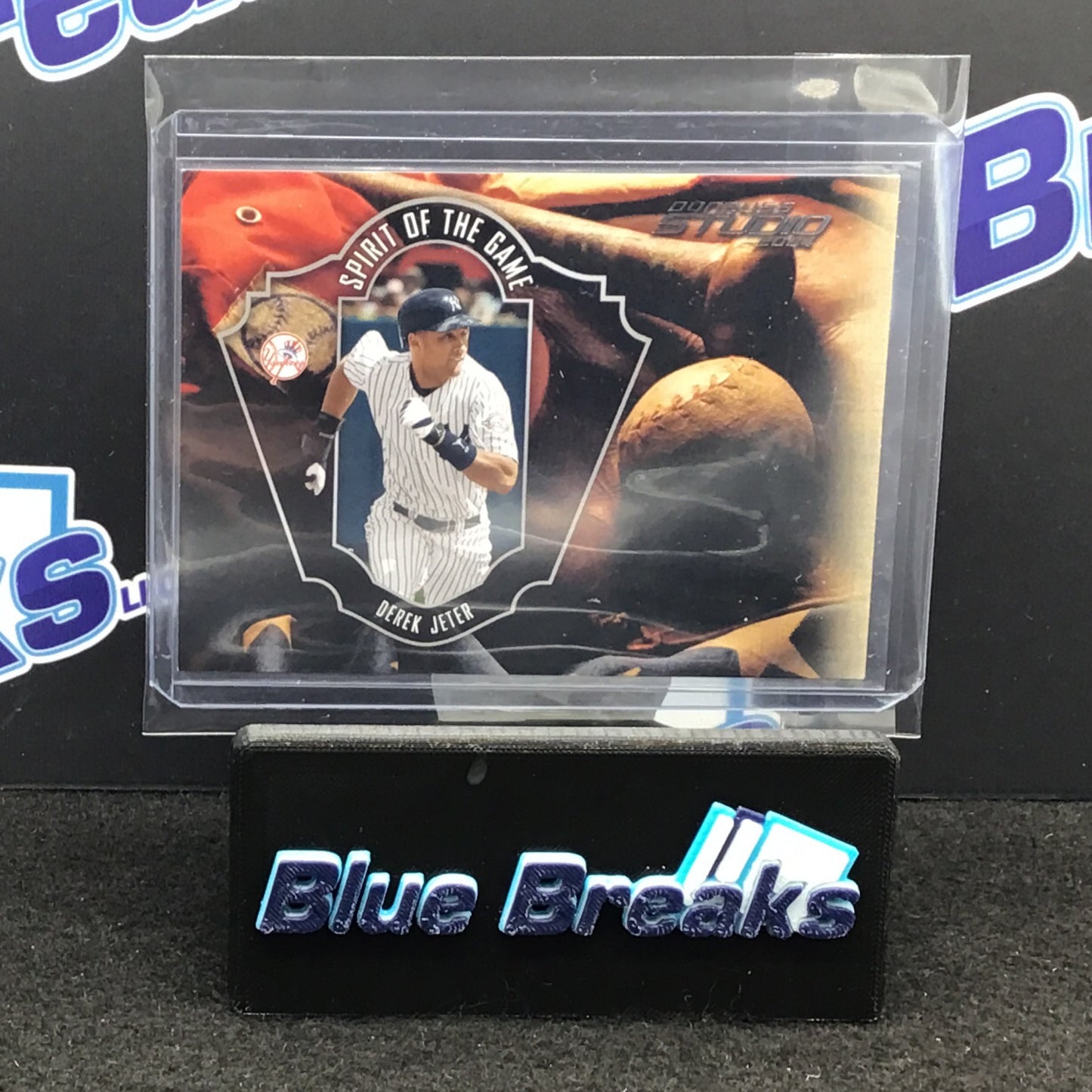 2004 Donruss - Derek Jeter - Studio - Spirit of the Game - New York Yankees - 575/999