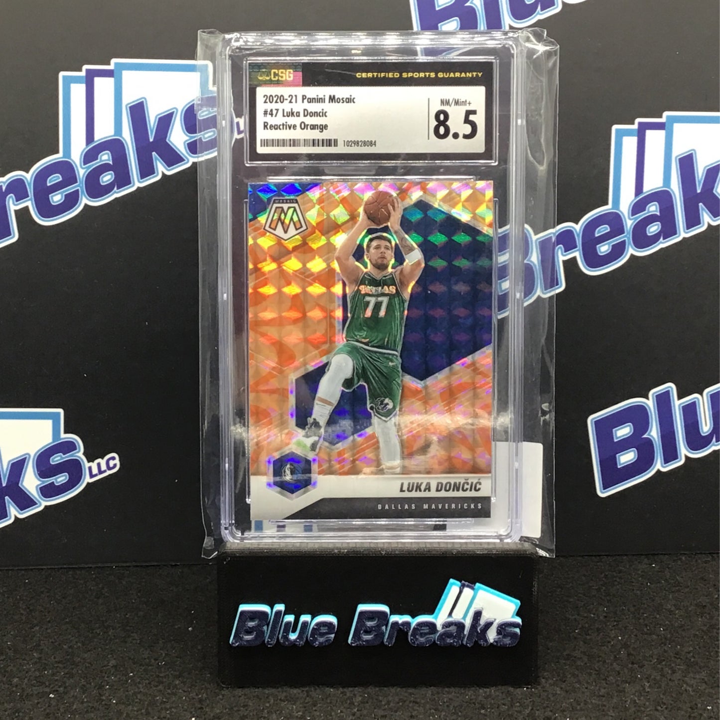 2020-21 Panini Mosaic Reactive Orange Luka Doncic #47 CSG 8.5 Mavericks
