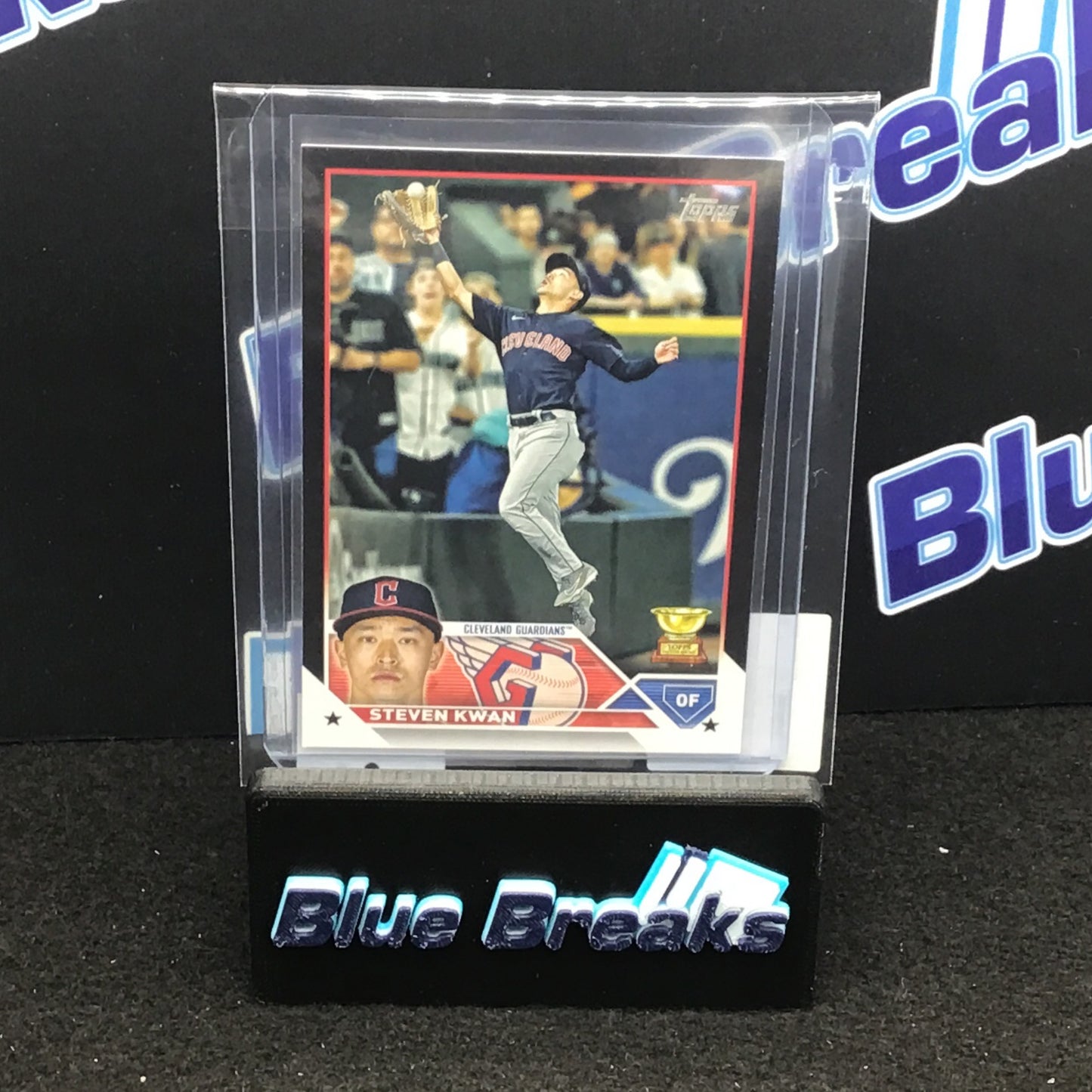 2023 Topps Series One Black Border Steven Kwan 24/72 #116 Guardians