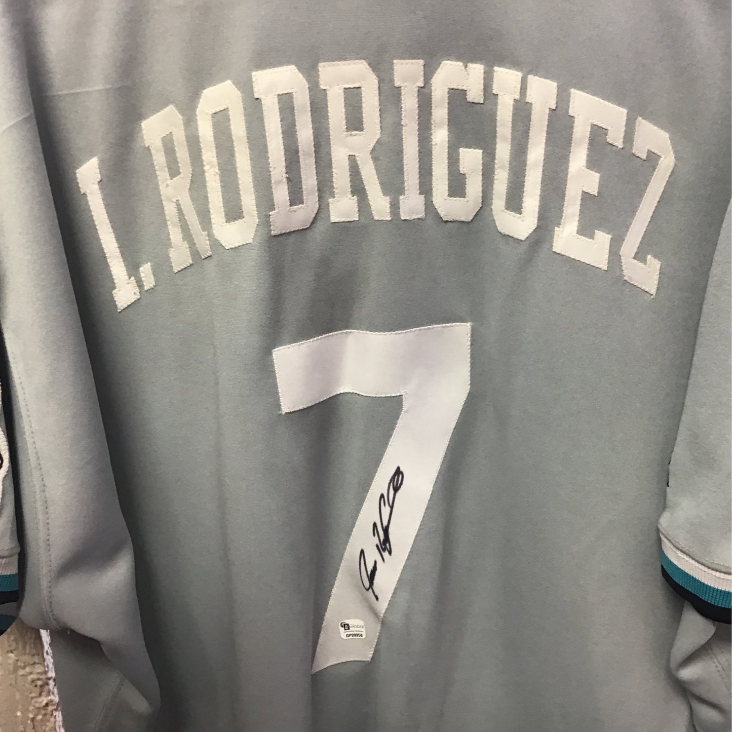 Ivan Rodriguez grey Marlins autographed jersey GA GP09958