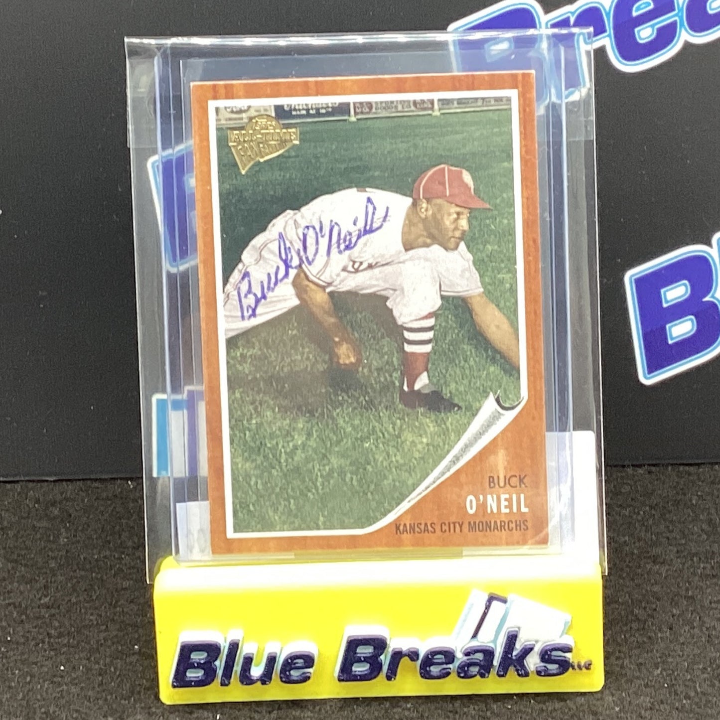 2004 Topps Archives Fan Favorite Buck O'Neil auto