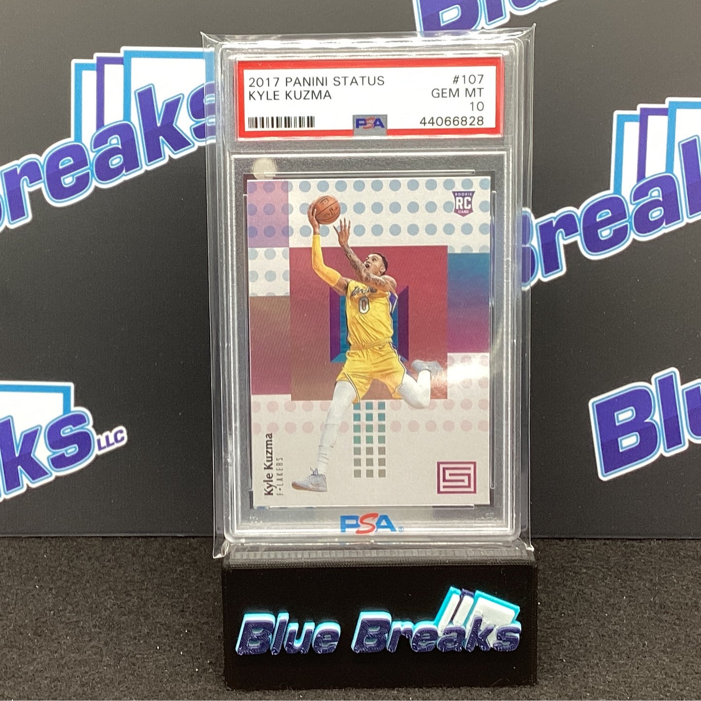 2017 Panini Status Kyle Kuzma PSA 10 #107 Lakers