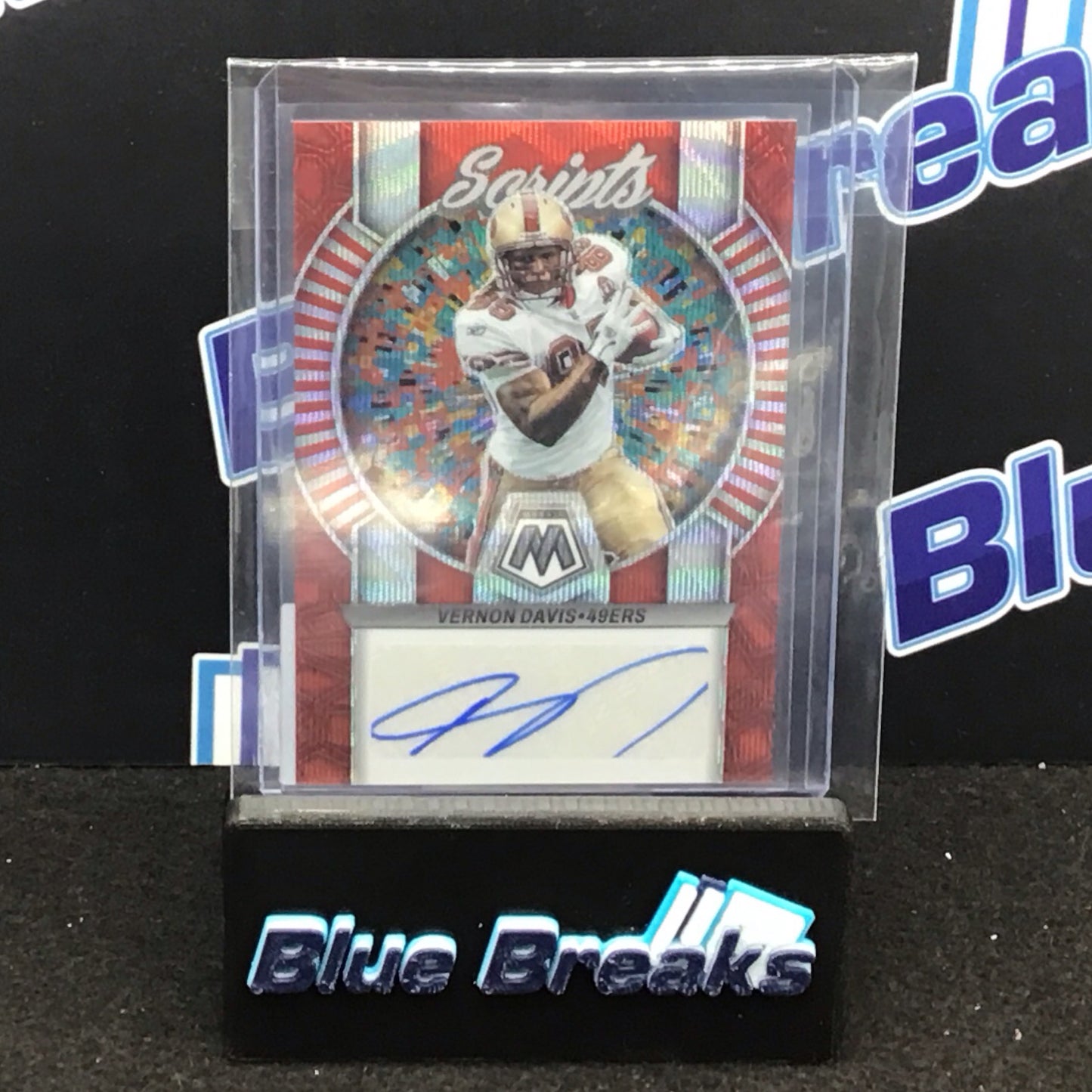 2023 Panini Mosaic red Scripts Vernon Davis auto 07/10 #S52 49ers