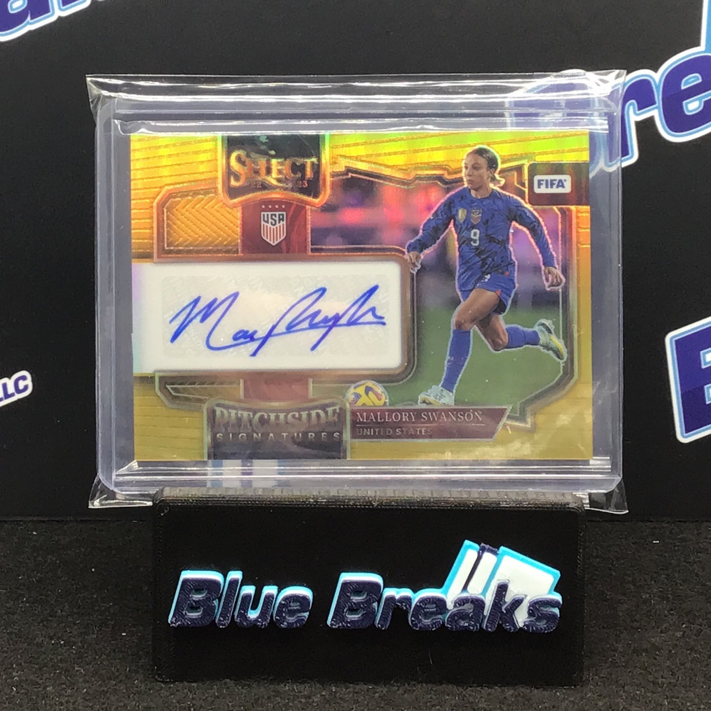 2022-23 Panini Select FIFA Pitchside Signatures Gold Mallory Swanson auto 02/10 #PS-MSN United States