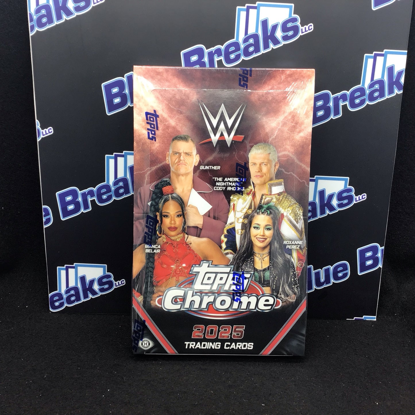 2024 Topps Chrome WWE Hobby Box