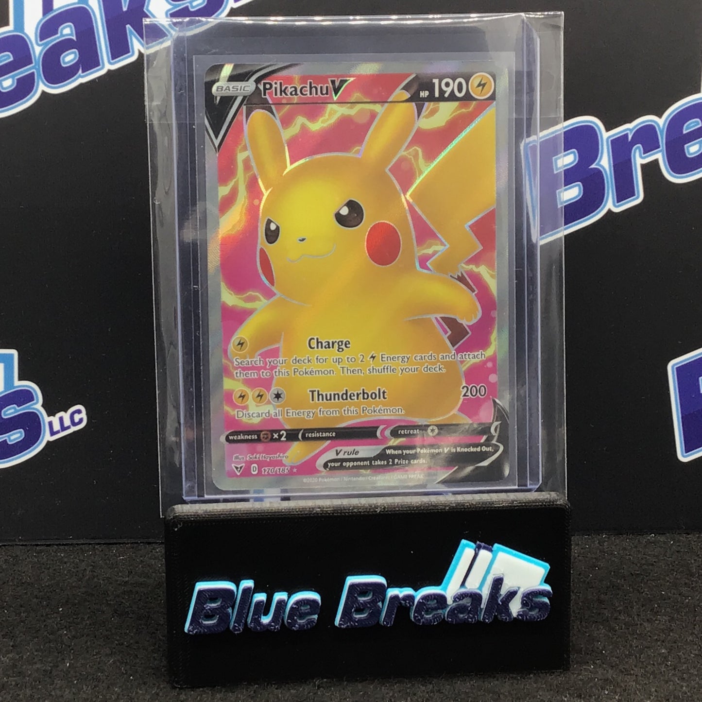 Pokémon Vivid Voltage Pikachu V Full Art