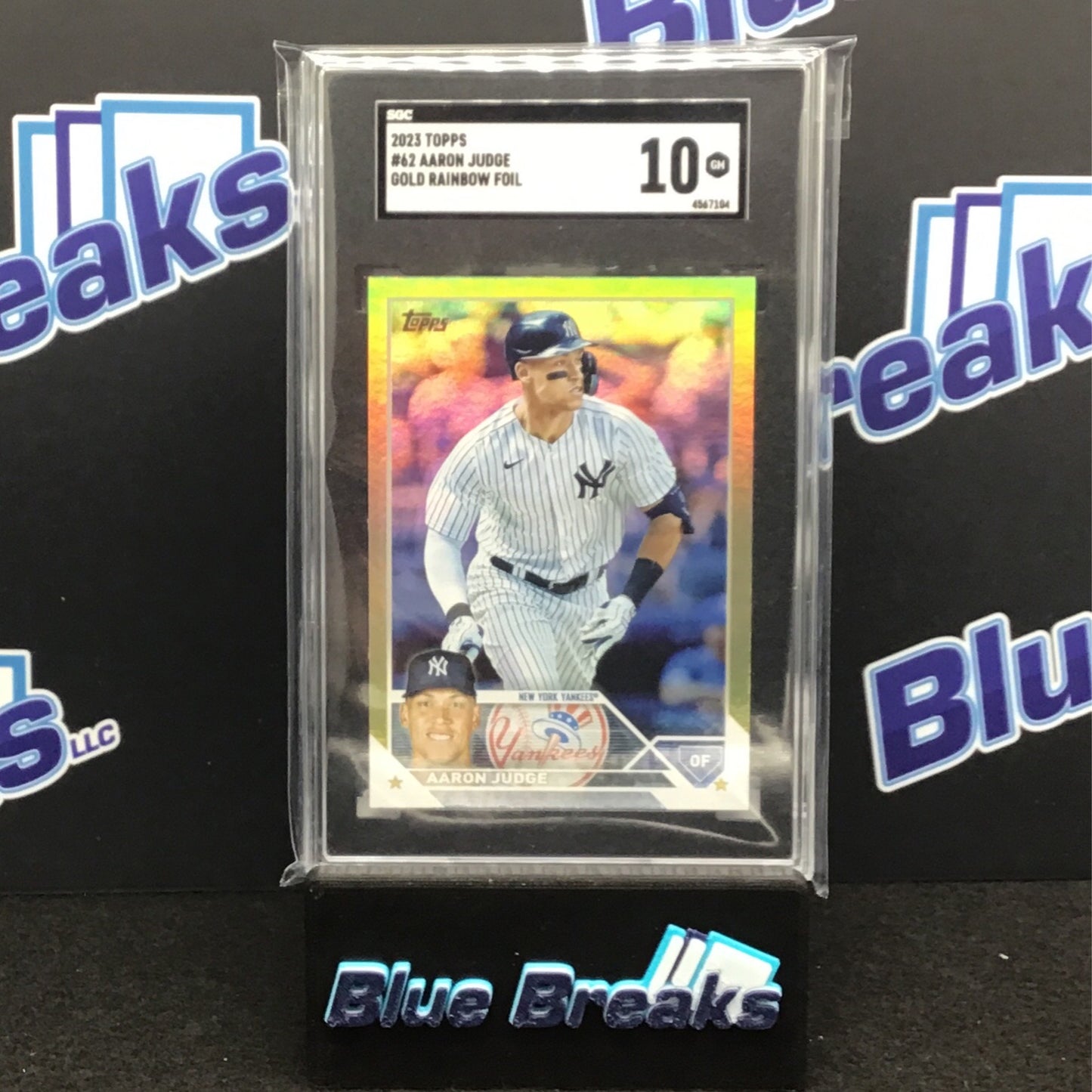 2023 Topps Series 1 Gold Rainbow Foil Aaron Judge #62 SGC 10 Yankees