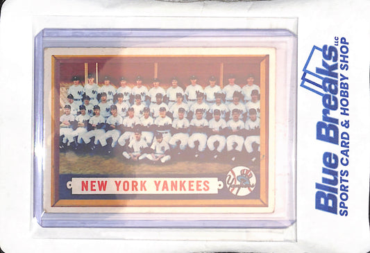 1957 Topps - New York Yankees - #97 - baseball
