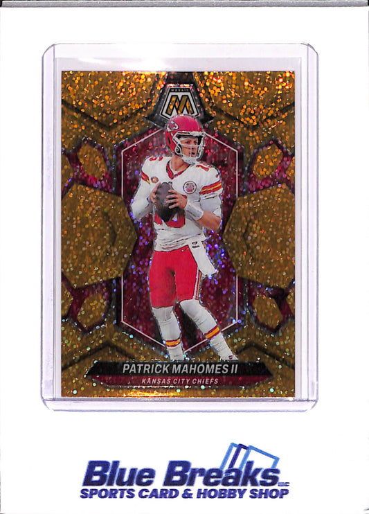 2024 Panini Mosaic - Patrick Mahomes - Gold Prizm - Kansas City Chiefs - Football - 20/24 - #106