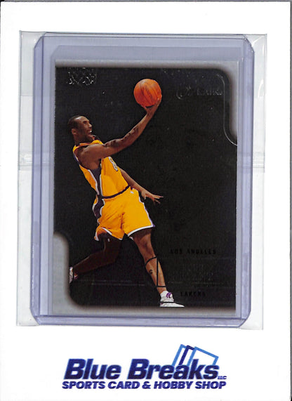 2003 Fleer Flair - Silver - Kobe Bryant  - #4 - Basketball - Lakers