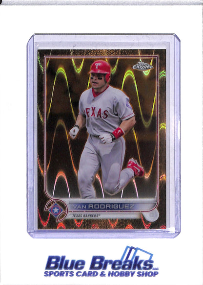 2022 Topps - Chrome - Gold Raywave - Ivan Rodriguez - 13/25 - Baseball - Rangers - drop