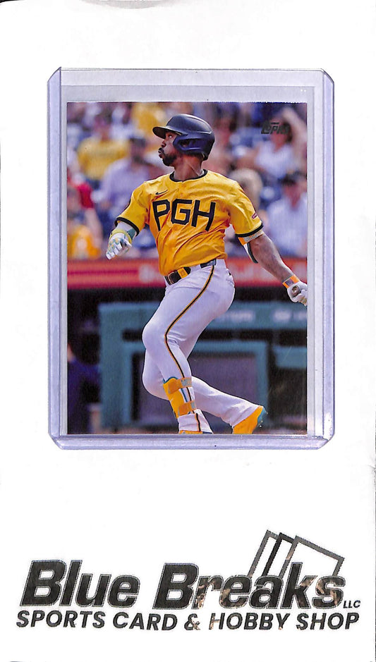 2025 Topps - Andrew McCutchen Full Bleed SP - #42 - Baseball - Pirates