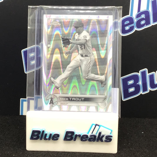 2022 Topps Chrome Black & White Ray Wave Refractor Mike Trout #200 Angels