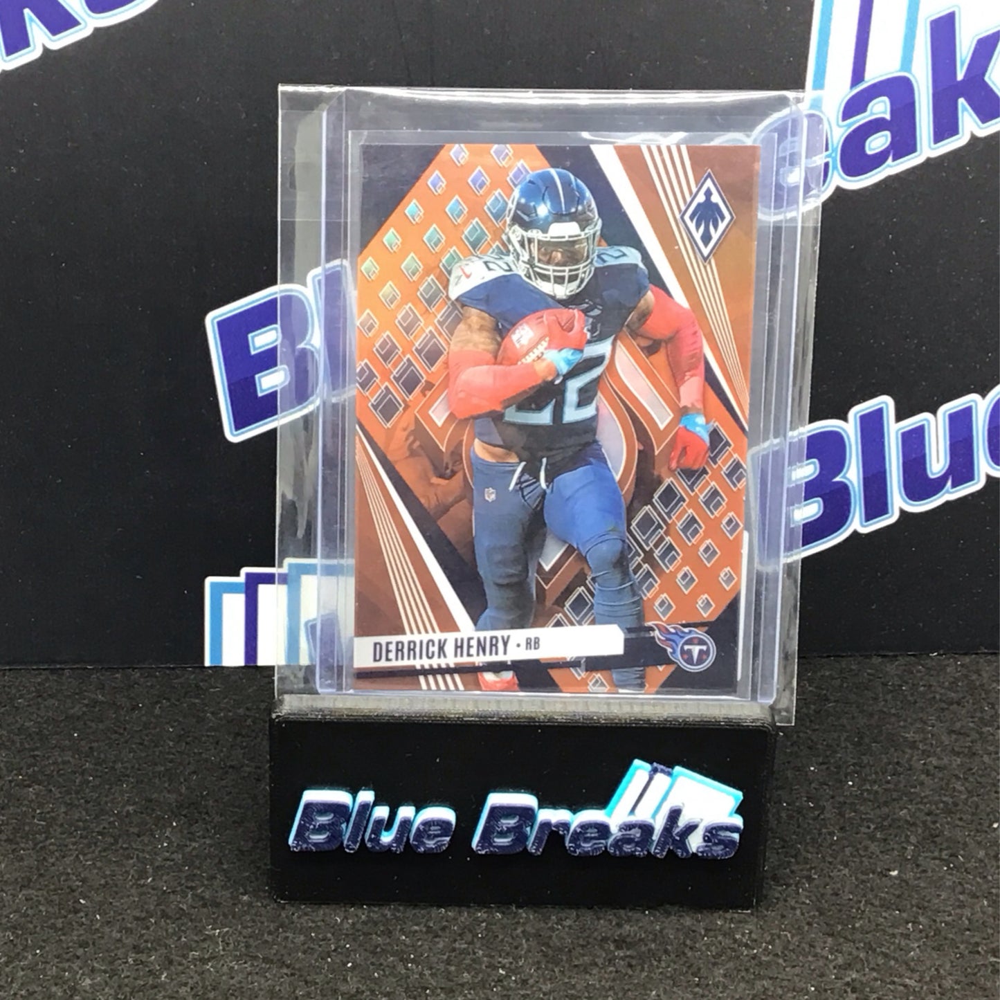 2023 Panini Phoenix Orange Derrick Henry 35/75 #54 Titans