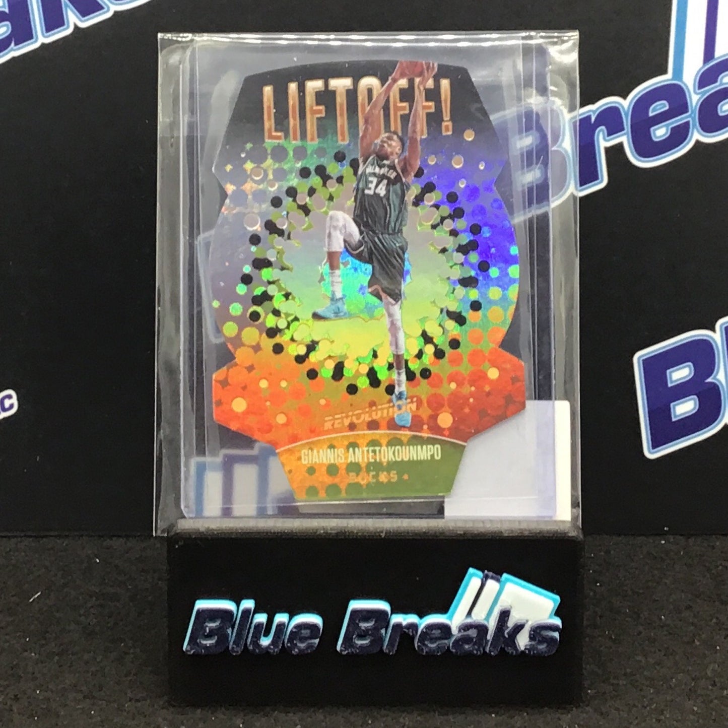 2017-18 Panini Revolution Liftoff Die-Cut Giannis Antetokounmpo #6 Bucks