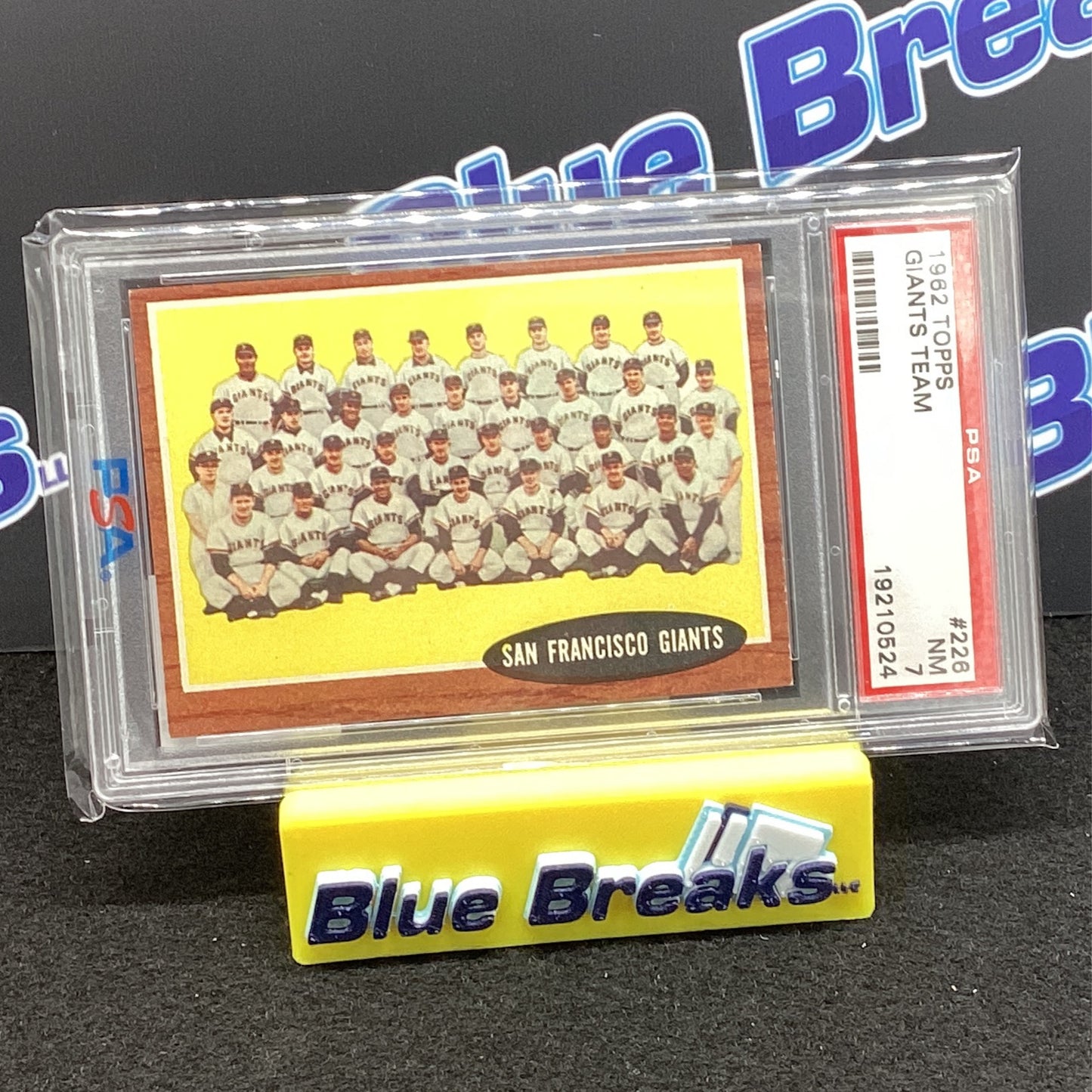 1962 Topps Giants Team PSA NM7