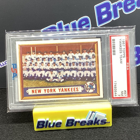 1957 Topps Yankee Team PSA NM7