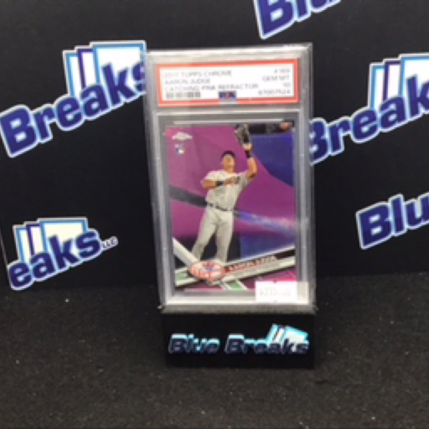 2017 Topps Chrome Catching Pink Refractor Aaron Judge RC #169 PSA 10 Yankees