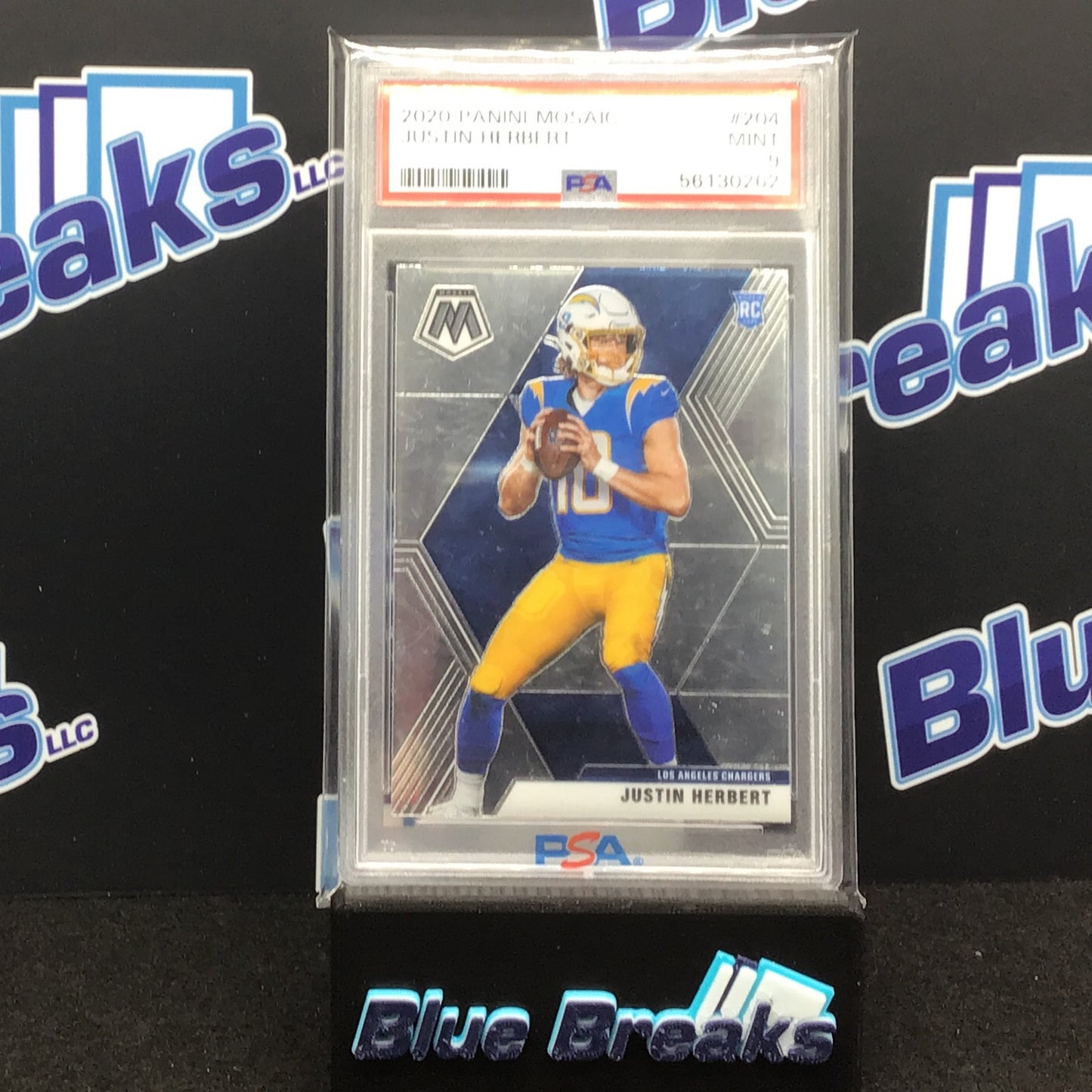 2020 Panini Mosaic Justin Herbert #204 RC PSA 9 Chargers