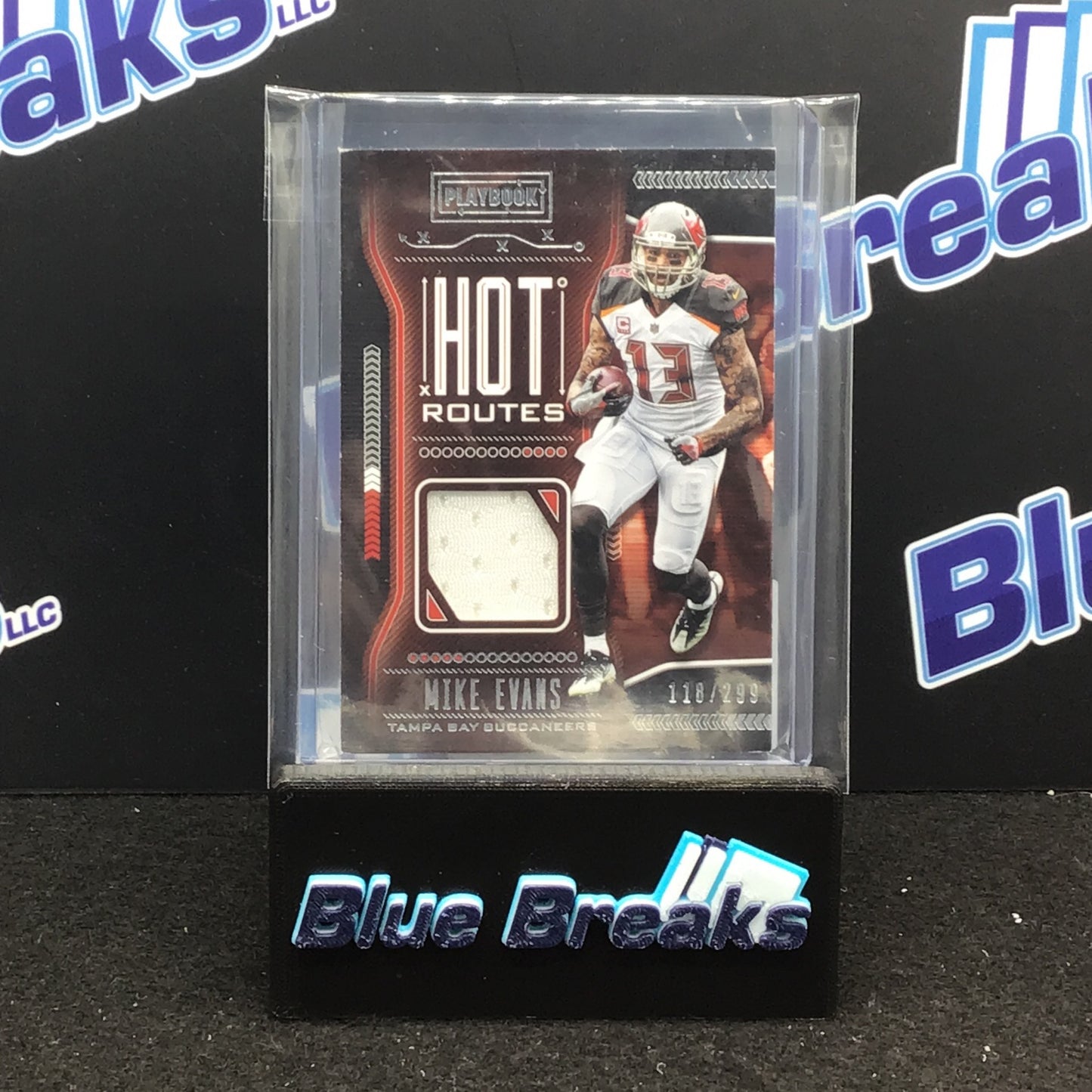 2018 Panini Playbook Hot Routes relic Mike Evans 118/299 #HR-7 Buccaneers