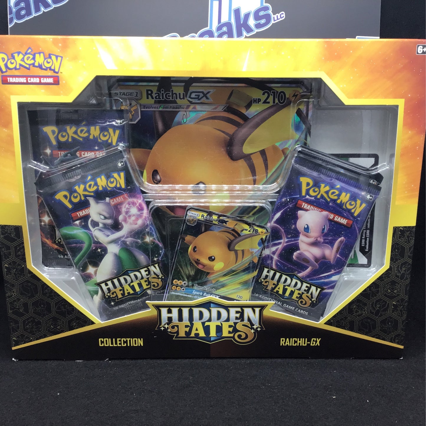 Pokémon Hidden Fates Raichu-GX Collection box
