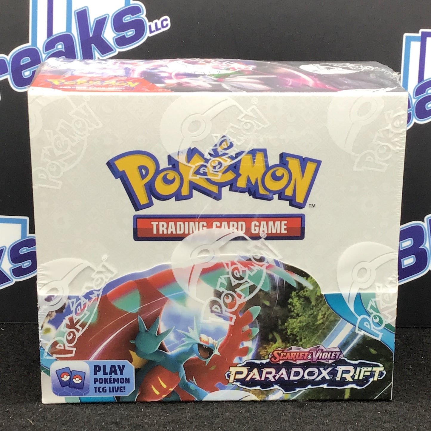 Pokémon Scarlet & Violet Paradox Rift Booster Display