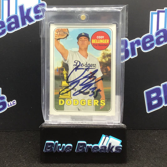 2018 Topps Heritage Cody Bellinger auto (in person) #118 Dodgers