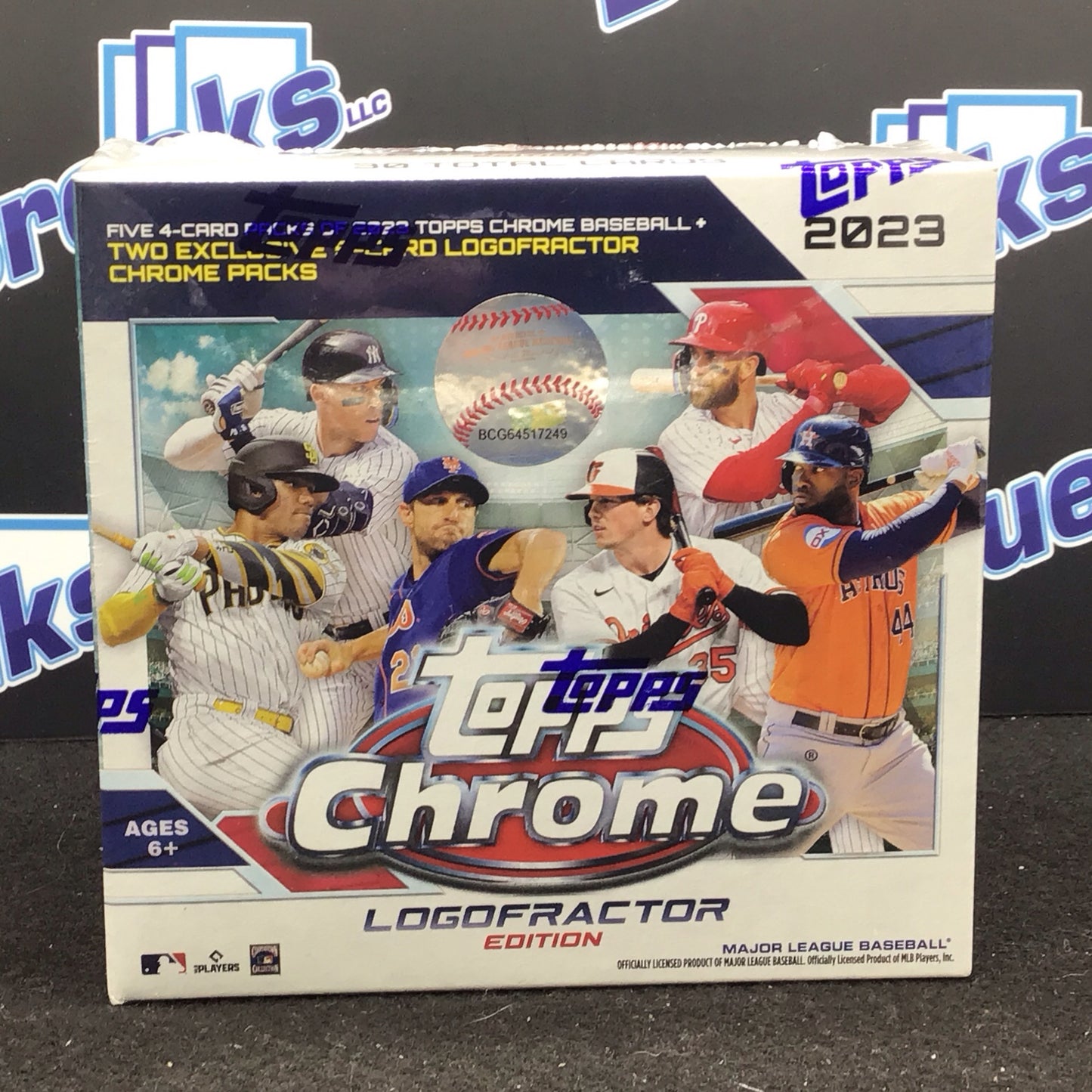2023 Topps Chrome LogoFractor