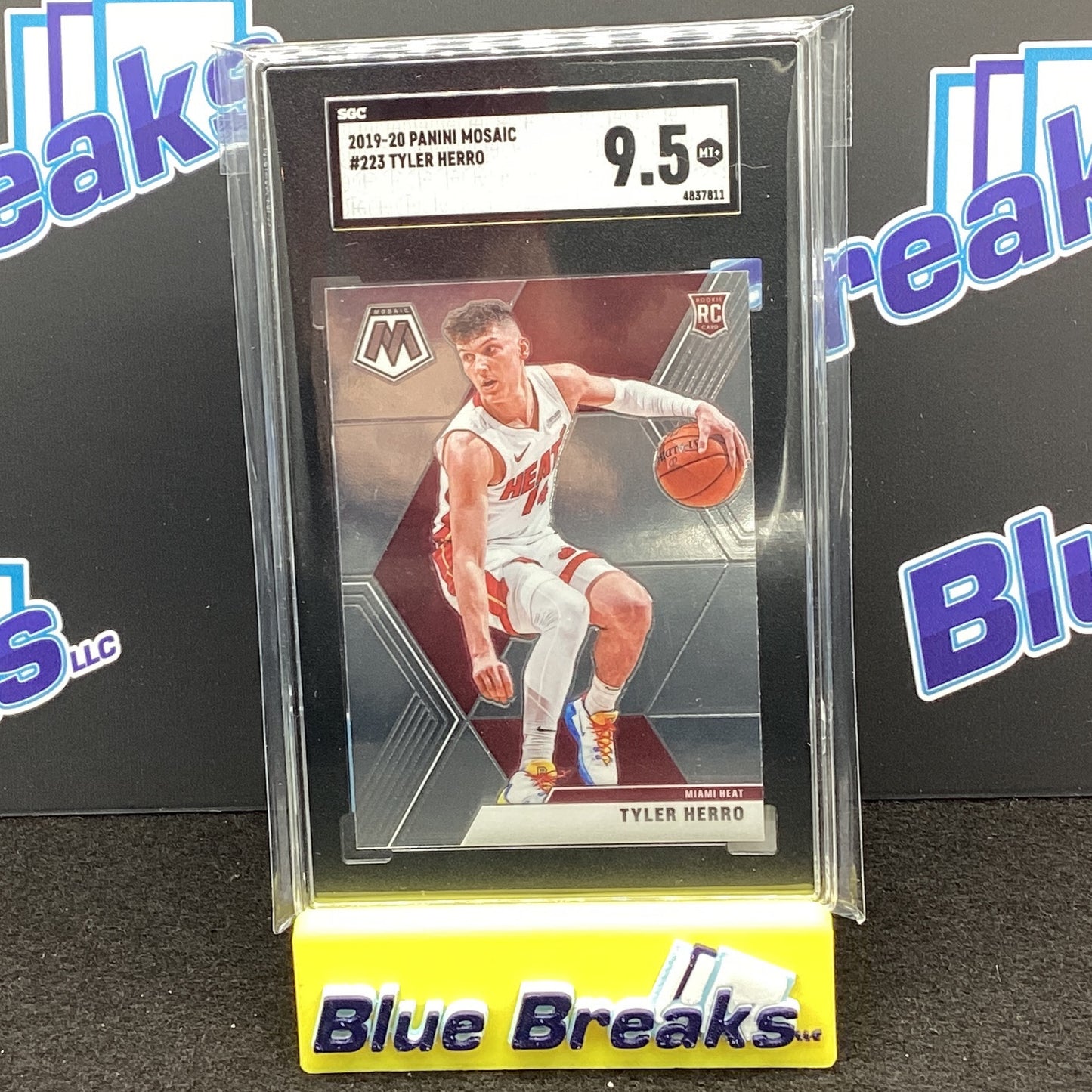 2019-20 Panini Mosaic Tyler Herro #223 SGC 9.5 Heat
