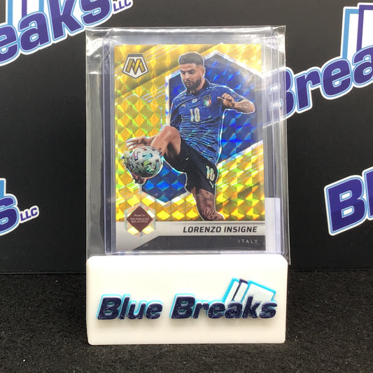 2021-22 Panini Mosaic Fifa Road to World Cup Gold Lorenzo Insigne 04/10 #27 Italy