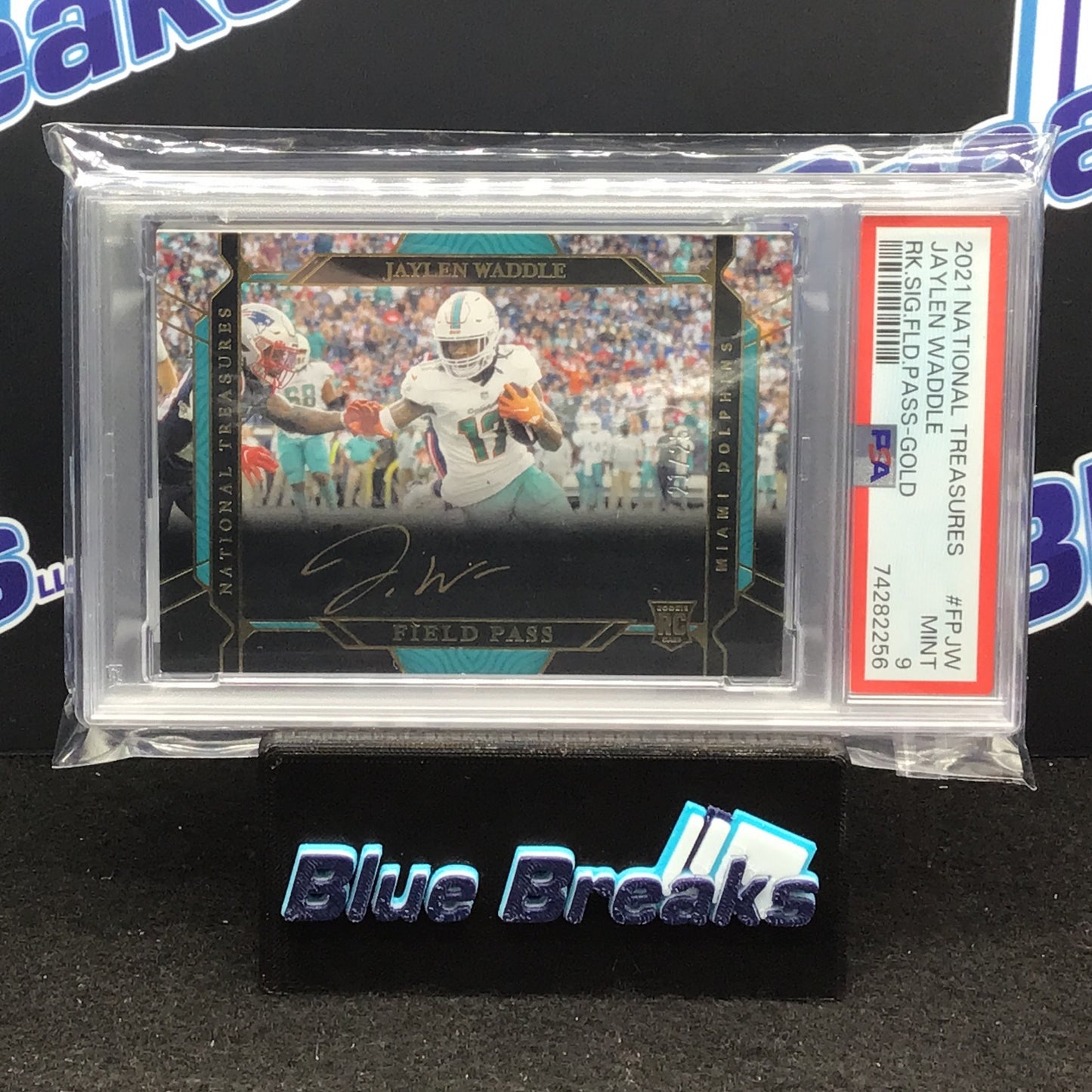 2021 Panini - National Treasures - Jaylen Waddle - Rookie Signature Field Pass - Gold - 21/25 - PSA 9 - Miami Dolphins