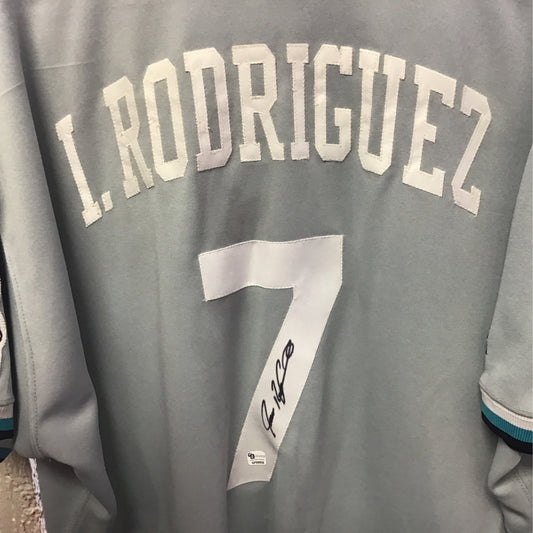 Ivan Rodriguez grey Marlins autographed jersey GA GP09958