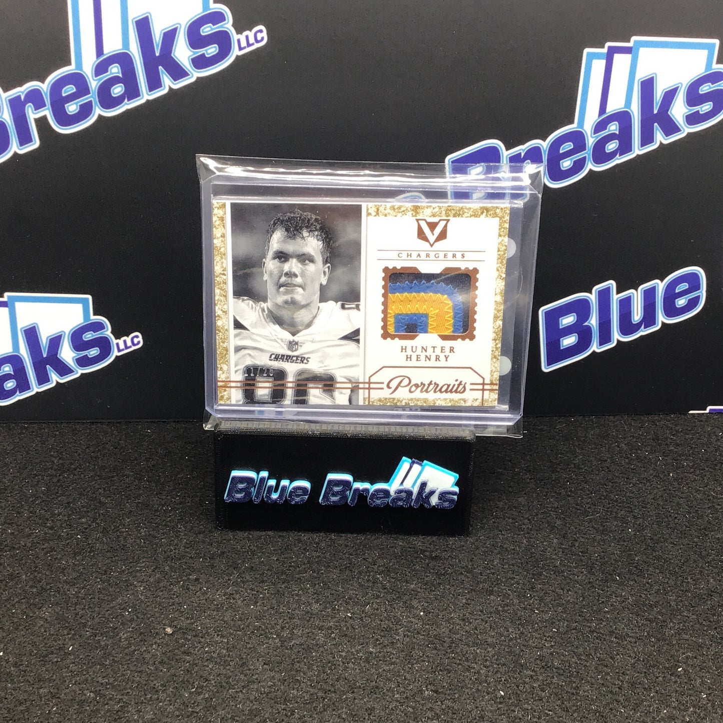 2017 Panini Vertex Portraits Hunter Henry relic #PT-44 Chargers