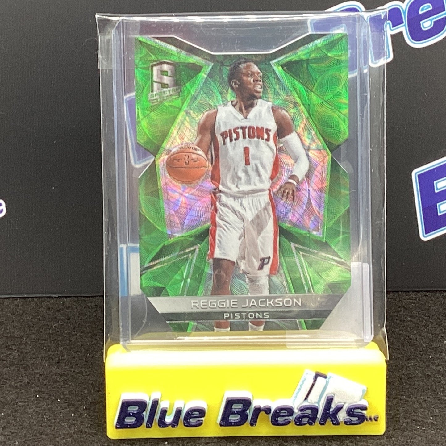 2016-17 Panini Spectra Neon Green Prizm Die Cut Reggie Jackson 24/25 #37 Pistons