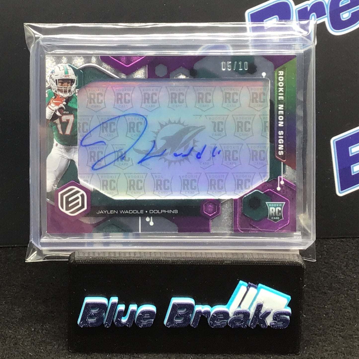 2021 Panini Elements Rookie Neon Elements Jaylen Waddle auto 05/10 RC #RNS-JWA Dolphins