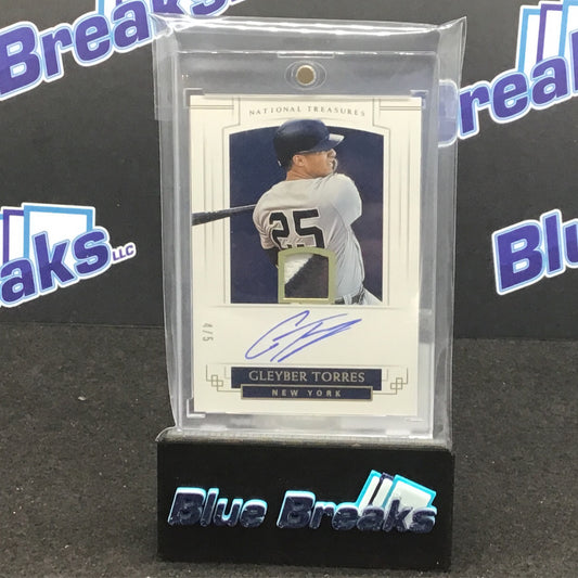 2018 Panini National Treasures Gleyber Torres auto relic 4/5 #MI-GT Yankees