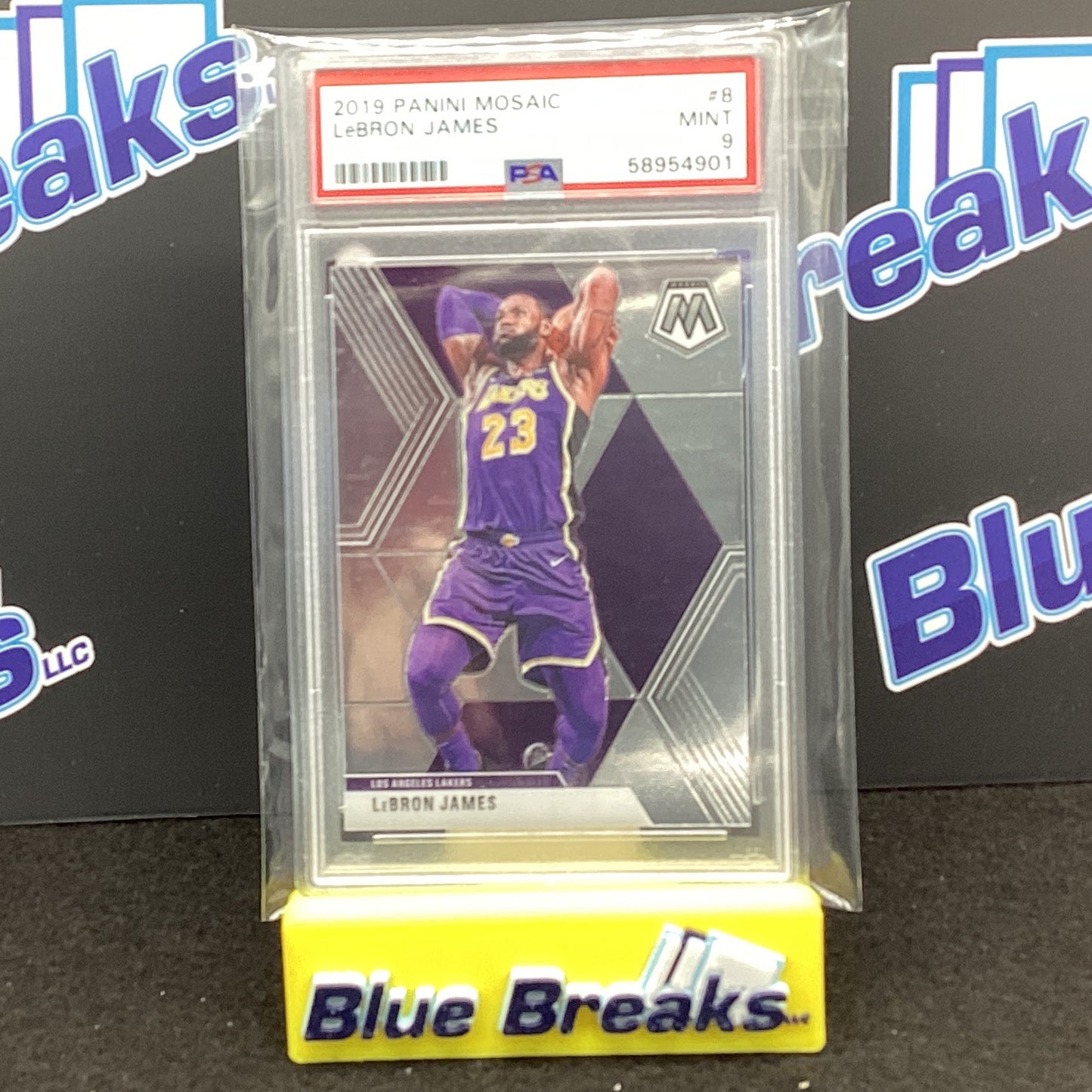 2019 Panini Mosaic LeBron James #8 PSA Mint 9 Lakers