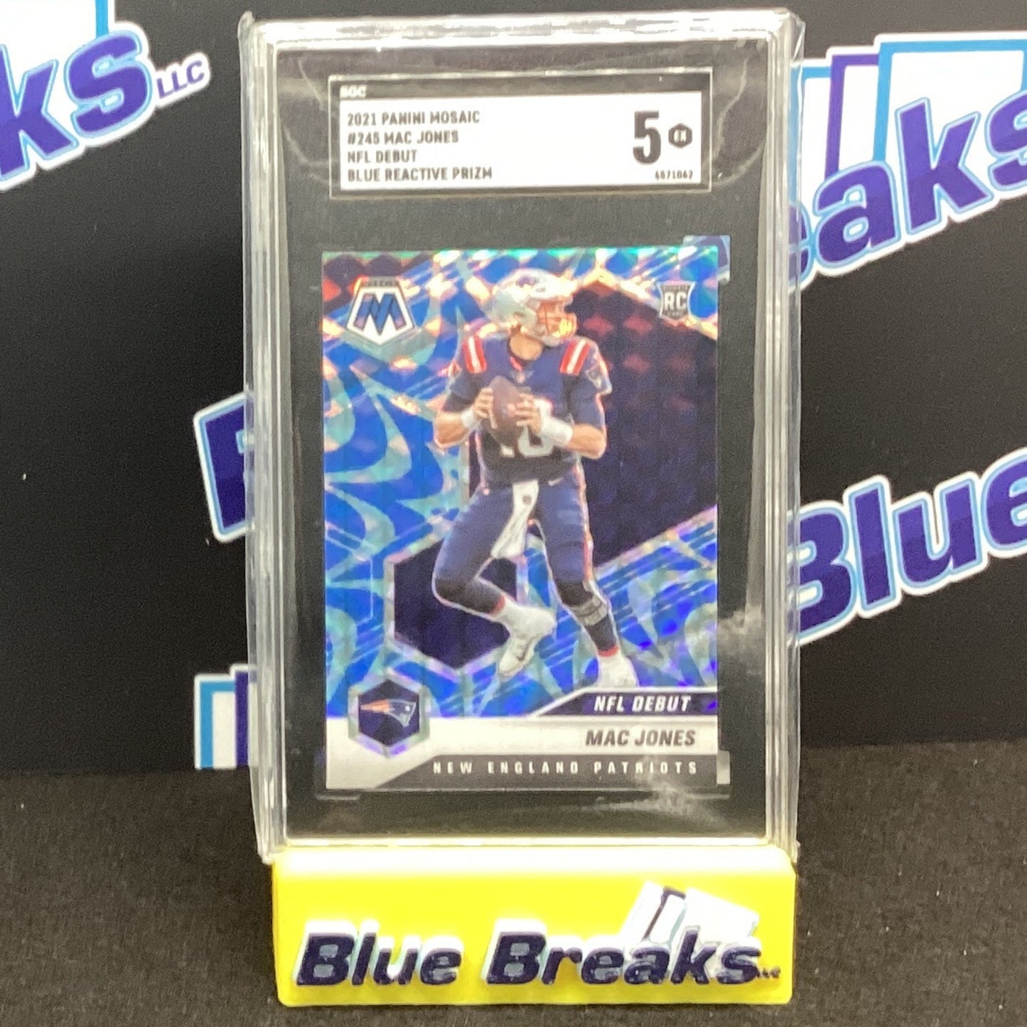 2021 Panini Mosaic - NFl Debut - Mac Jones Blue Reactive SGC 5