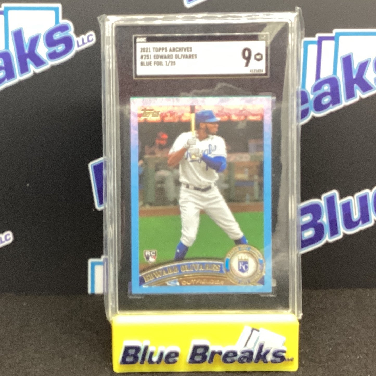 2021 Topps Archives - Edward Olivares Blue Foil 1/25 SGC 9