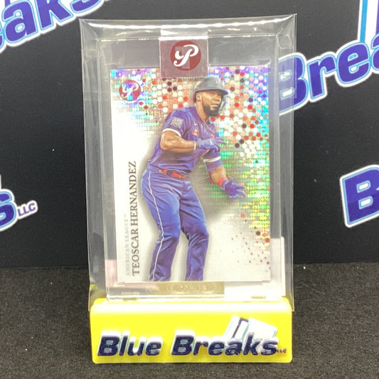 2022 Topps Pristine Teoscar Hernandez encased